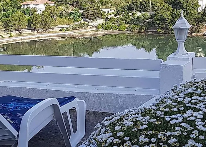 Apartman Apartment In Supetarska Draga 17854
